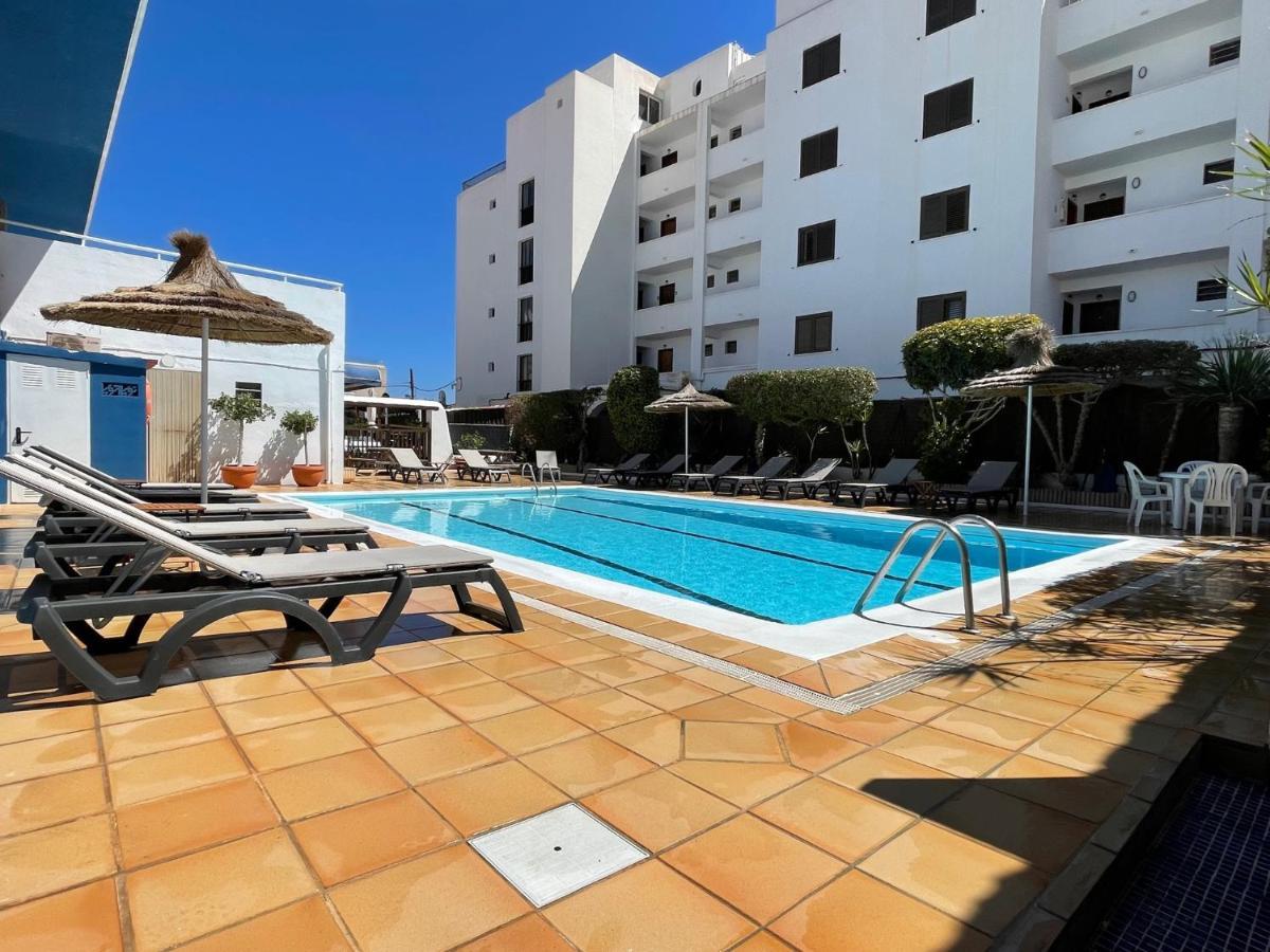 Apartamentos Cel Blau Santa Eulalia del Río Exterior foto
