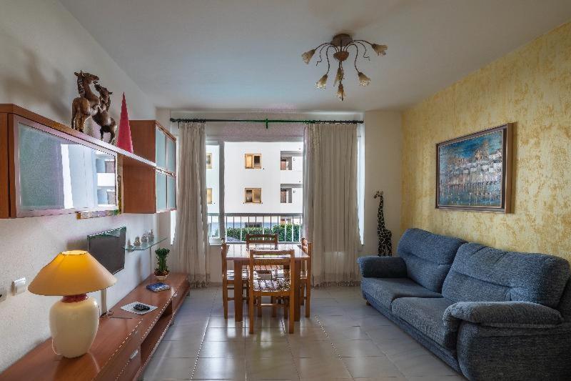 Apartamentos Cel Blau Santa Eulalia del Río Habitación foto