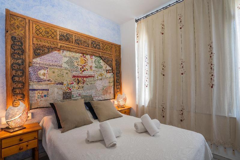 Apartamentos Cel Blau Santa Eulalia del Río Habitación foto