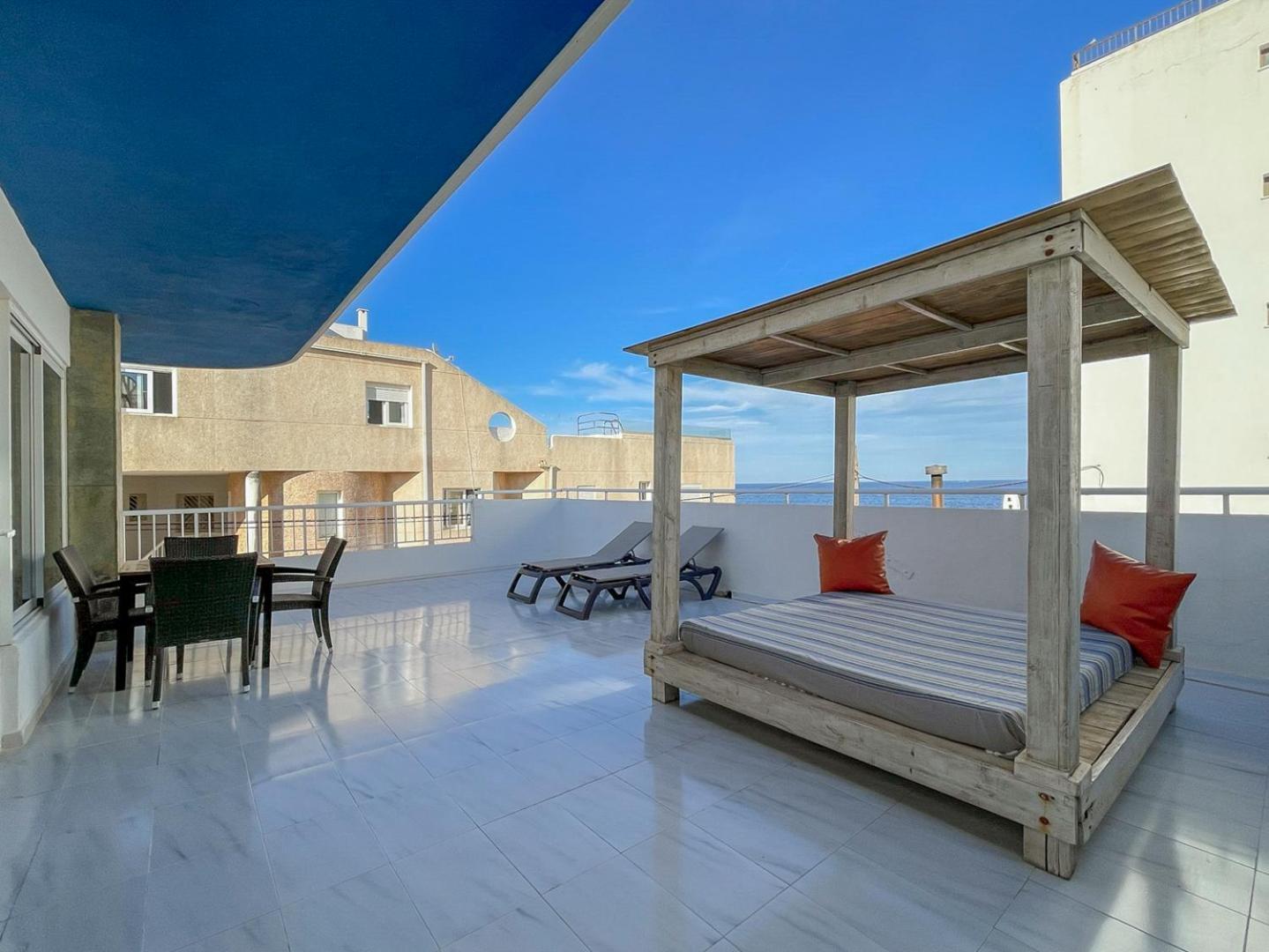Apartamentos Cel Blau Santa Eulalia del Río Habitación foto