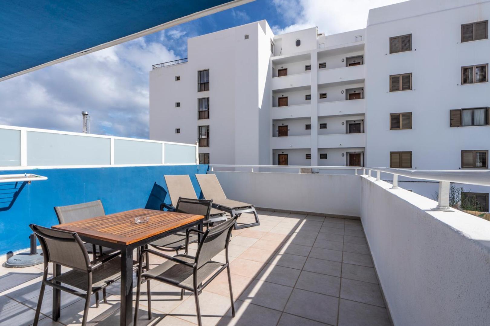 Apartamentos Cel Blau Santa Eulalia del Río Exterior foto