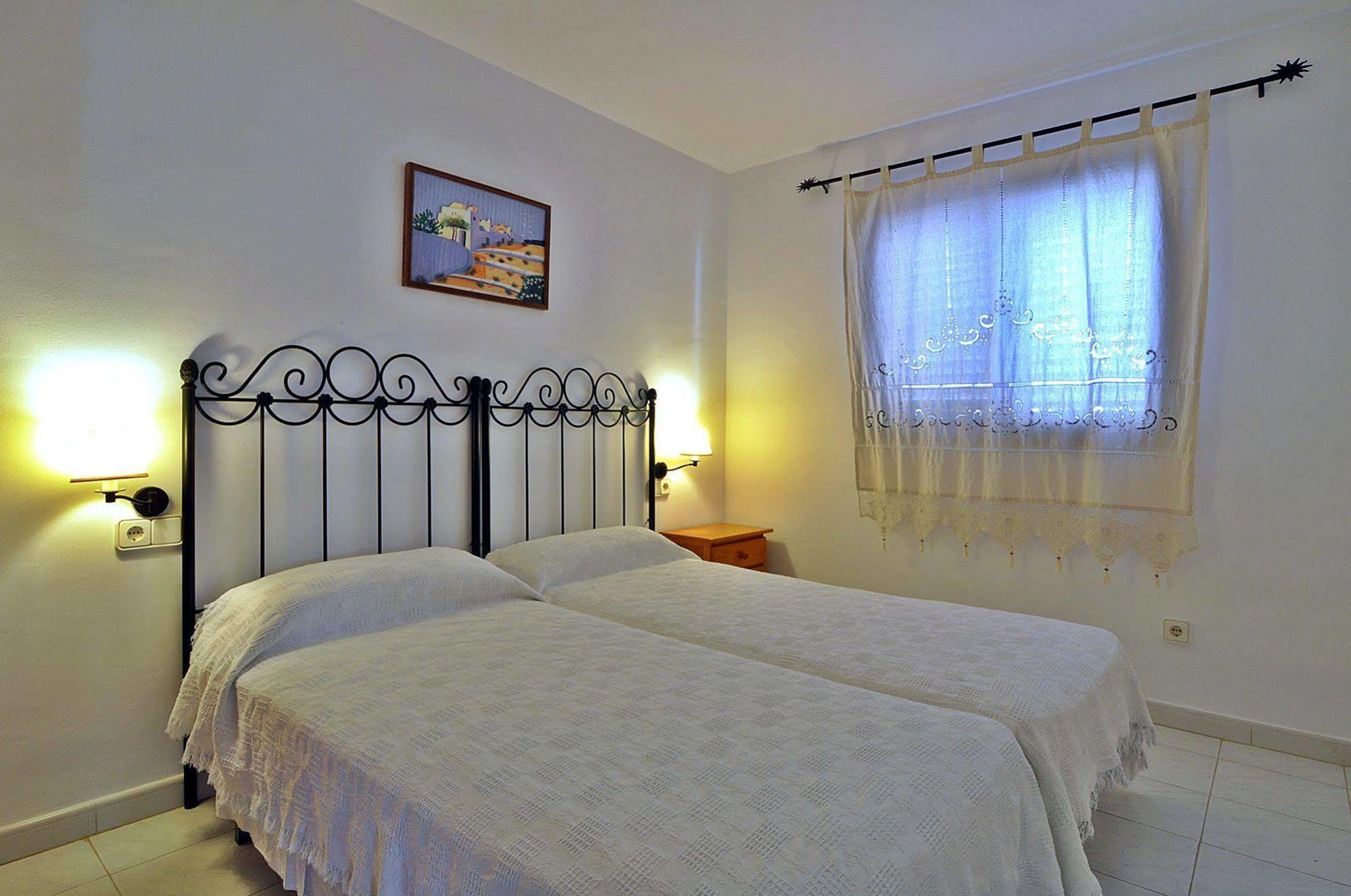 Apartamentos Cel Blau Santa Eulalia del Río Exterior foto